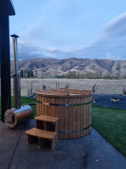 הוילה Queensberry Relax In Rural Wanaka מראה חיצוני תמונה